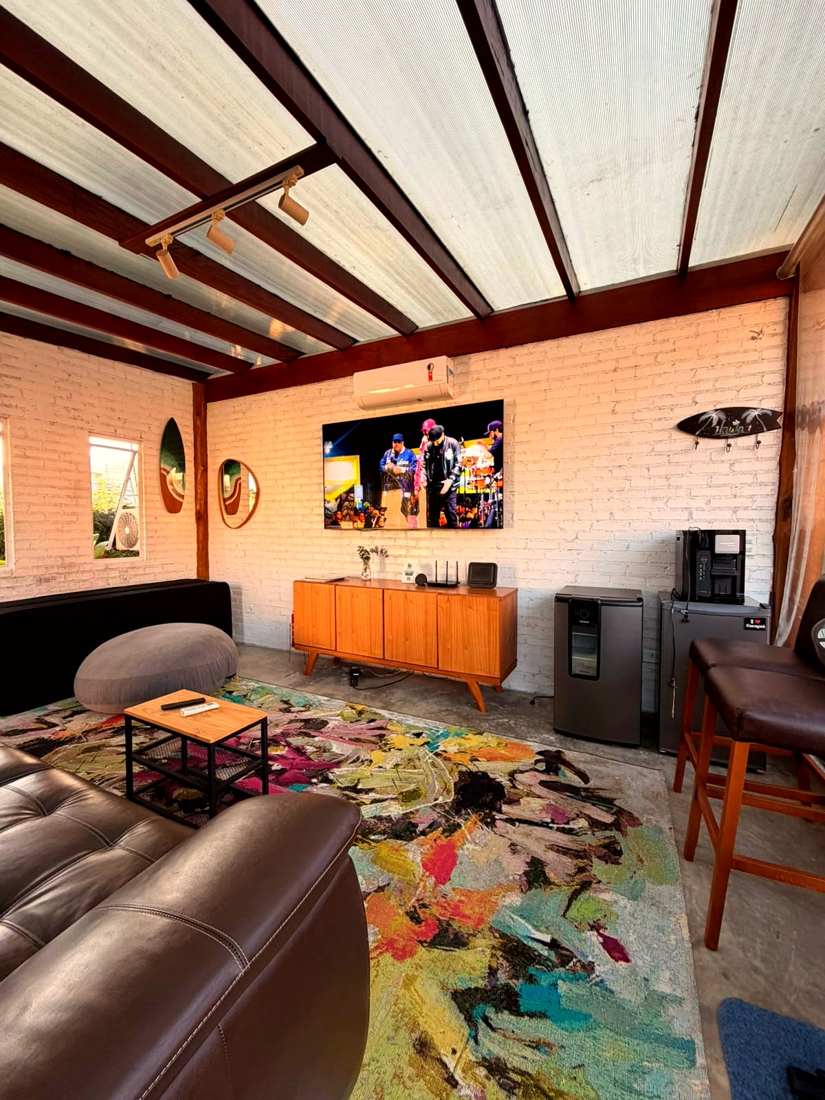 Sala de Cinema — TV 75 e Sofá Reclinável